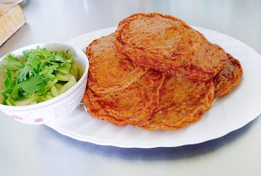 Fried fish cakes